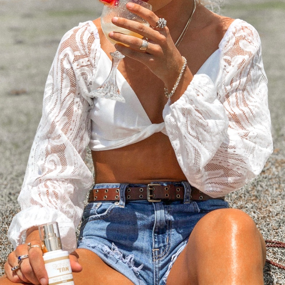 Lacey balloon sleeve SHEIN twist front crop top